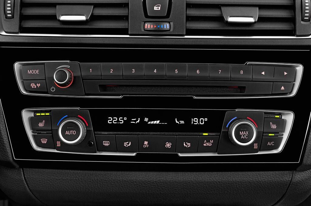 BMW 1 Series (Baujahr 2016) M Sport 5 Türen Temperatur und Klimaanlage