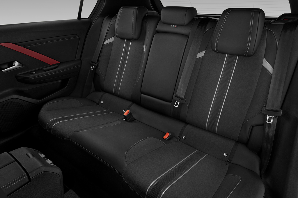 Opel Astra (Baujahr 2022) GS Line 5 Türen Rücksitze