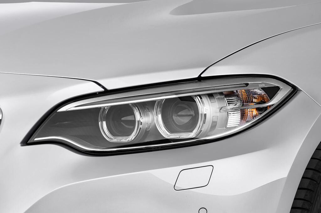 BMW 2 Series (Baujahr 2016) Sport Line 2 Türen Scheinwerfer