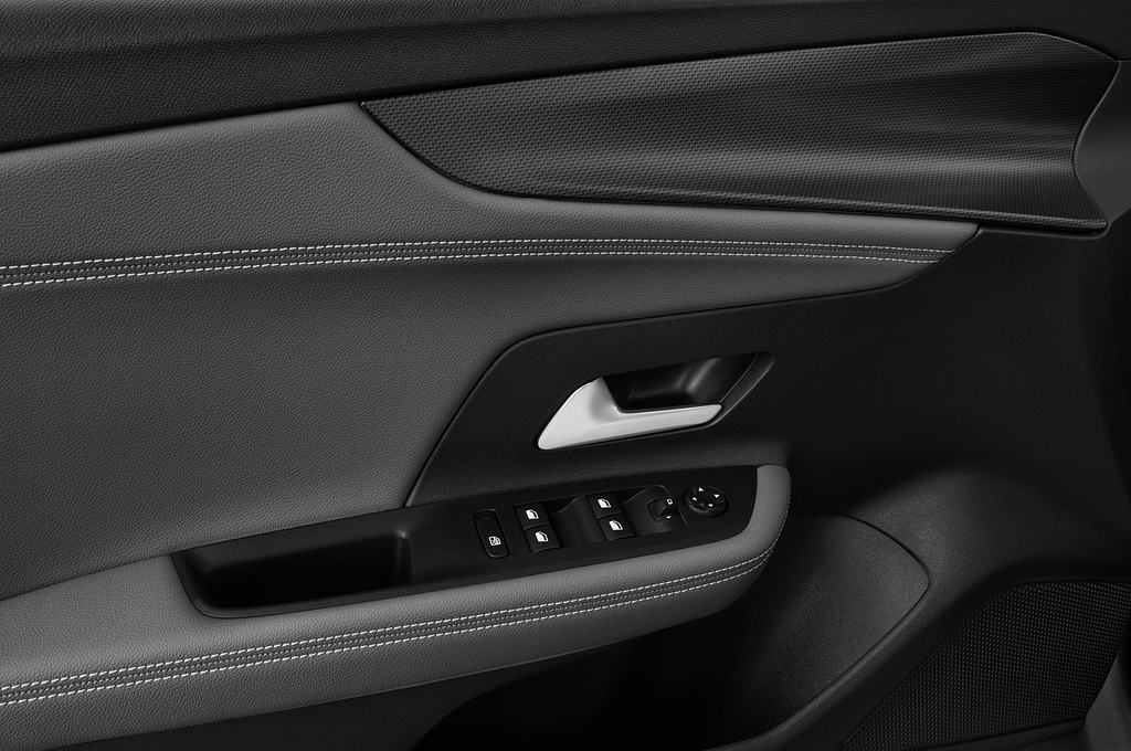 Opel Mokka (Baujahr 2021) Elegance 5 Türen Bedienungselemente Tür