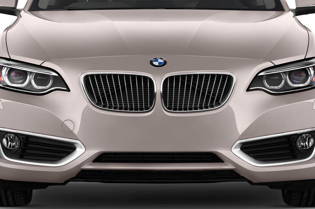 BMW 2 Series (Baujahr 2014) 220d Coupe 2 Türen Kühlergrill und Scheinwerfer