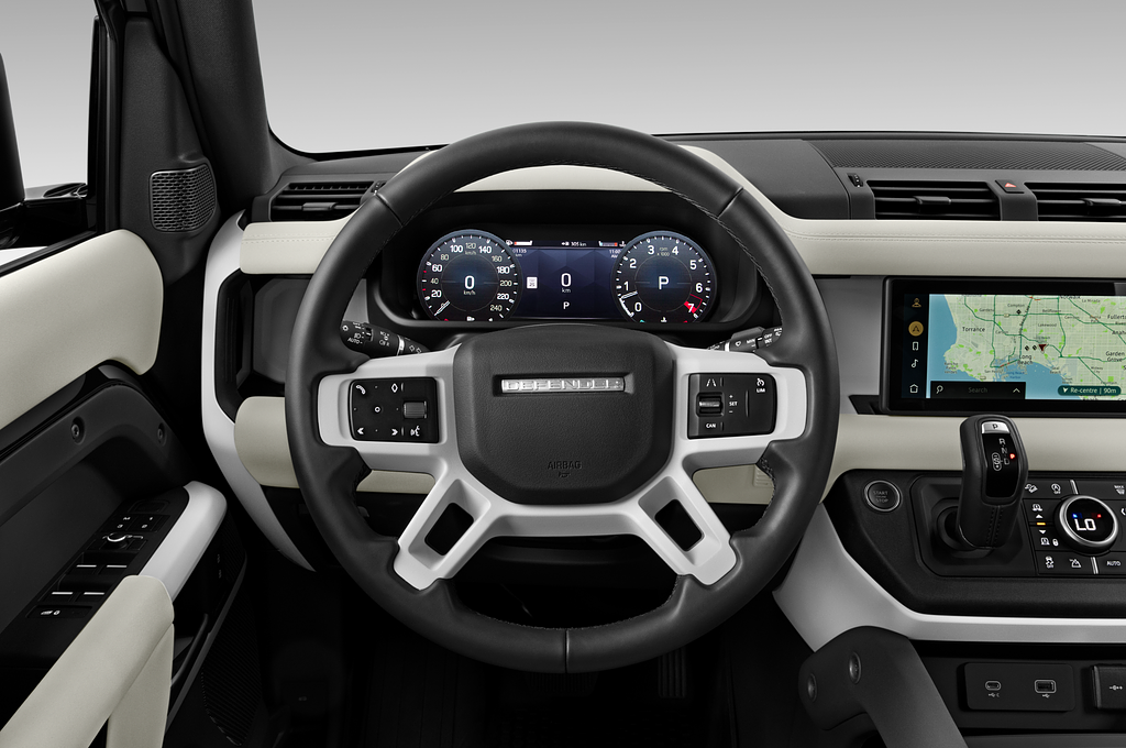 Land Rover Defender 110 (Baujahr 2022) SE 5 Türen Lenkrad