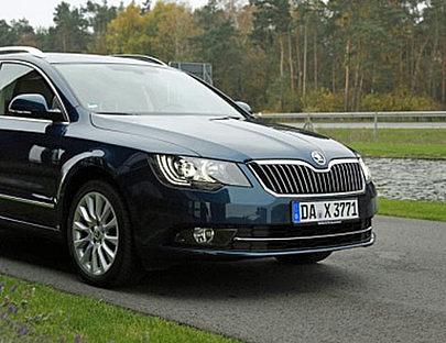 Der Superb hat viel Platz, da braucht man sich über den Transport von Gepäck keine Gedanken zu machen.