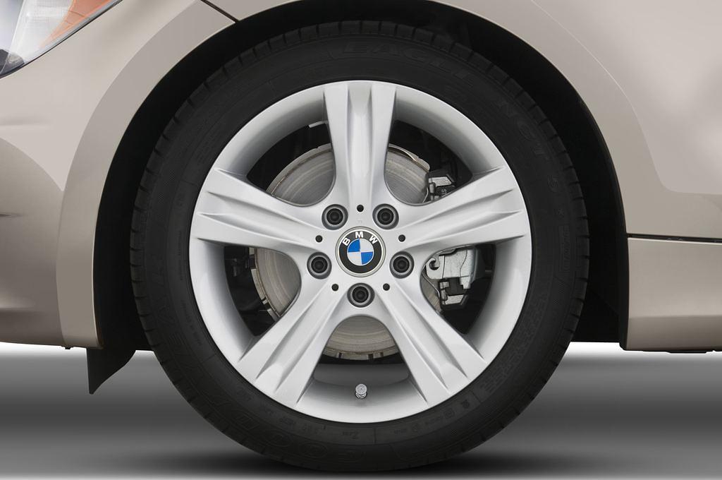 BMW 1 Series (Baujahr 2010) 125i 2 Türen Reifen und Felge