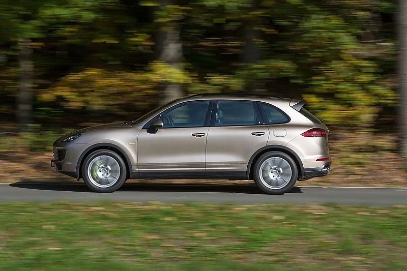 Der Porsche Cayenne S E-Hybrid hat die tyoischen Fahr-Modi
