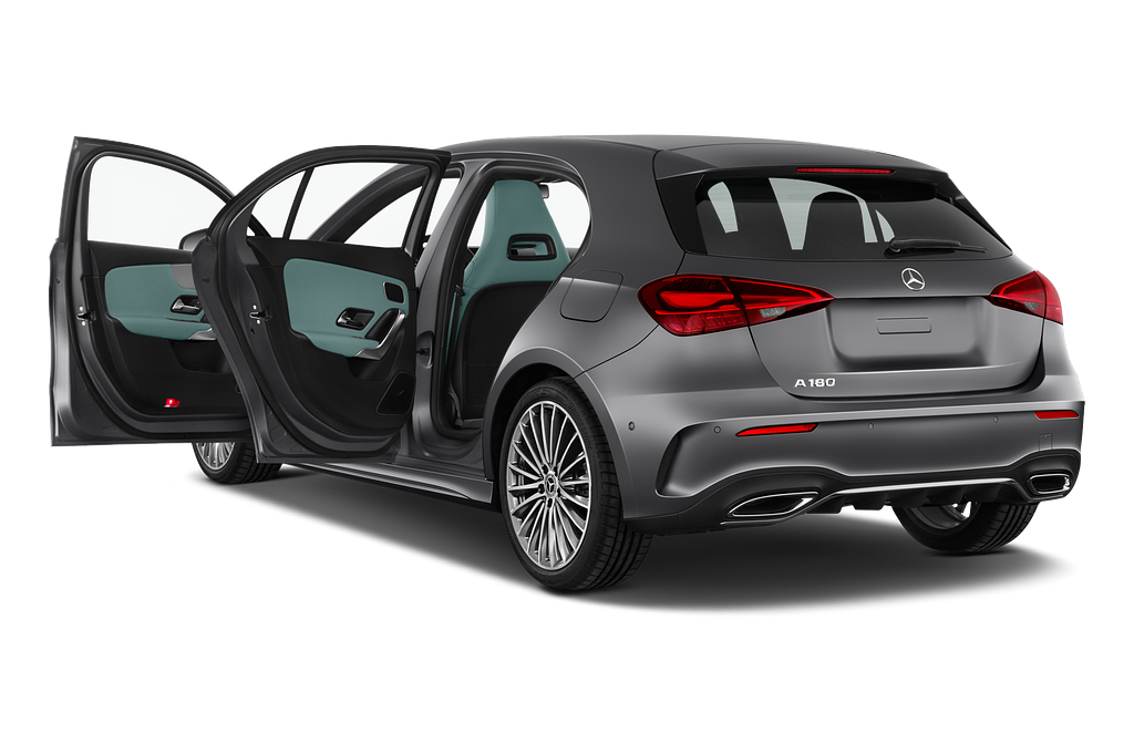 Mercedes A Class (Baujahr 2023) AMG Line 5 Türen Tür geöffnet