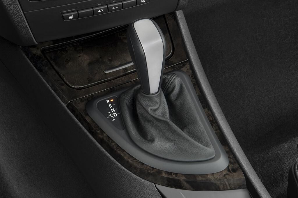 BMW 1 Series (Baujahr 2010) 135i 2 Türen Schalthebel