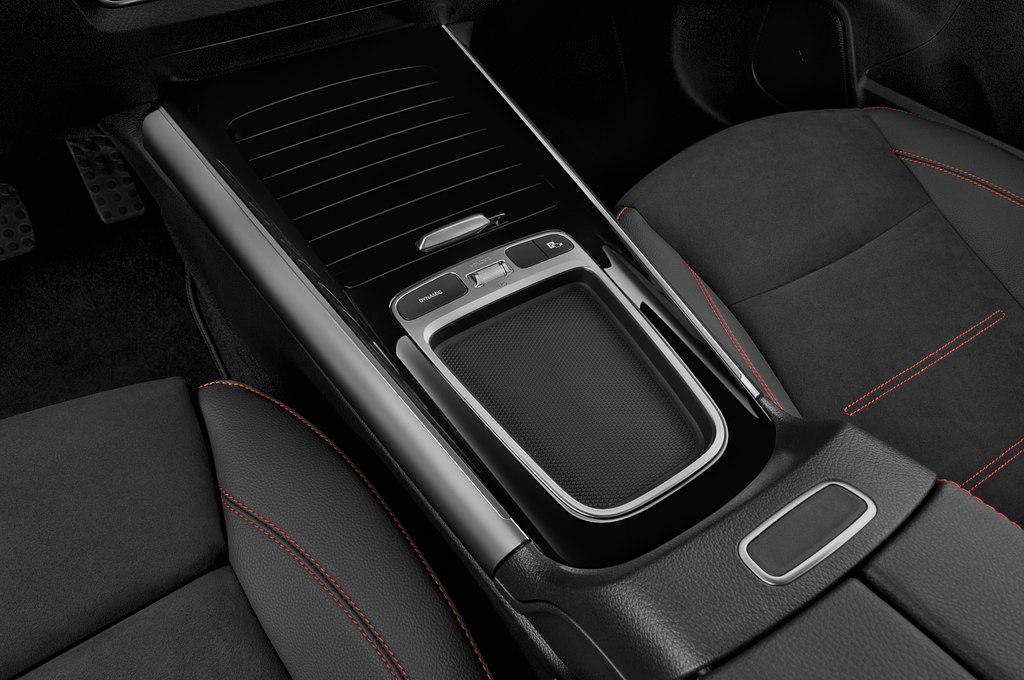 Mercedes B Class (Baujahr 2023) AMG Line 5 Türen Schalthebel