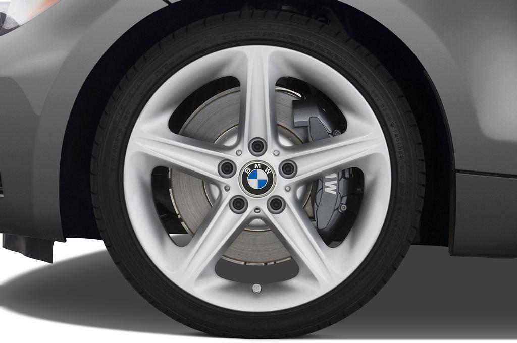BMW 1 Series (Baujahr 2010) 135i 2 Türen Reifen und Felge