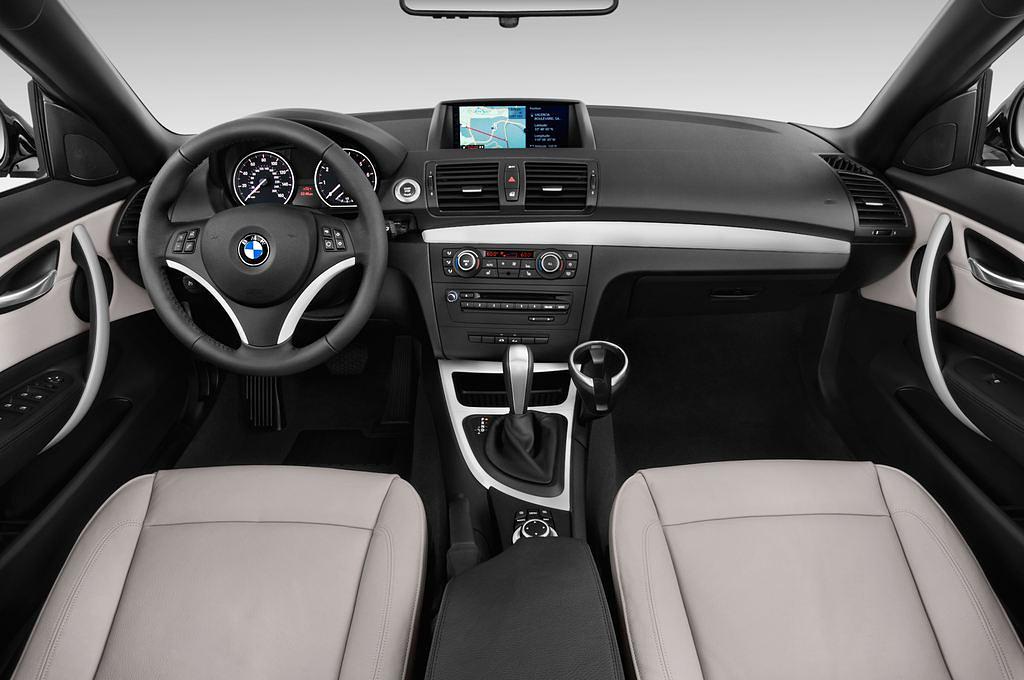 BMW 1 Series (Baujahr 2011) - 2 Türen Cockpit und Innenraum