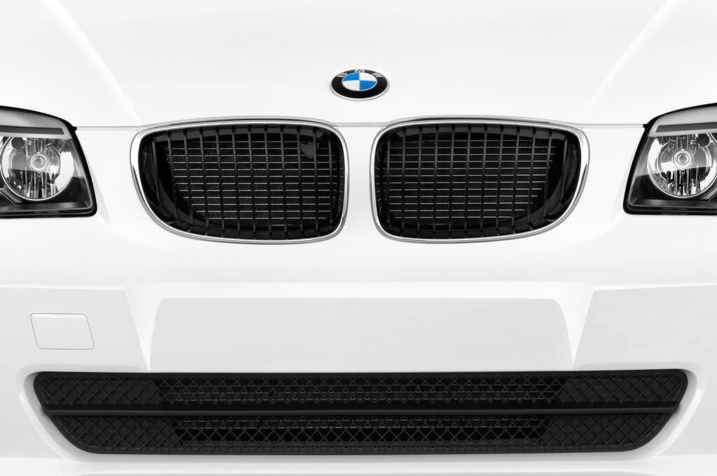 BMW 1 Series (Baujahr 2011) - 2 Türen Kühlergrill und Scheinwerfer