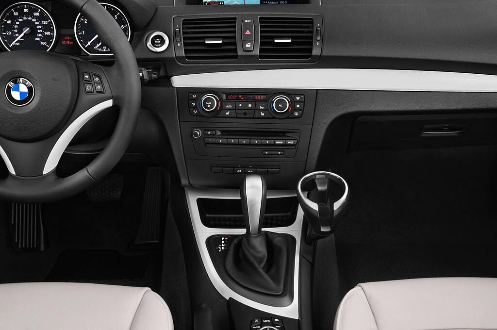 BMW 1 Series (Baujahr 2011) - 2 Türen Mittelkonsole