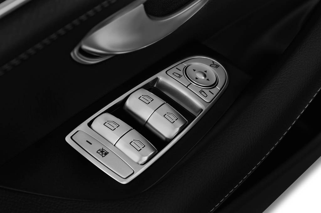 Mercedes E Class (Baujahr 2021) AMG Line 2 Türen Bedienungselemente Tür