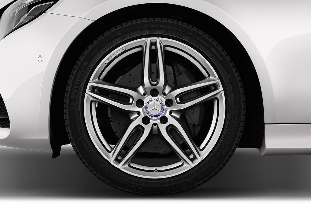 Mercedes E Class (Baujahr 2021) AMG Line 2 Türen Reifen und Felge