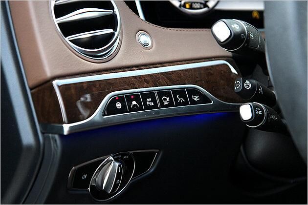 Im S 65 wird assistert, dass sich die Balken biegen