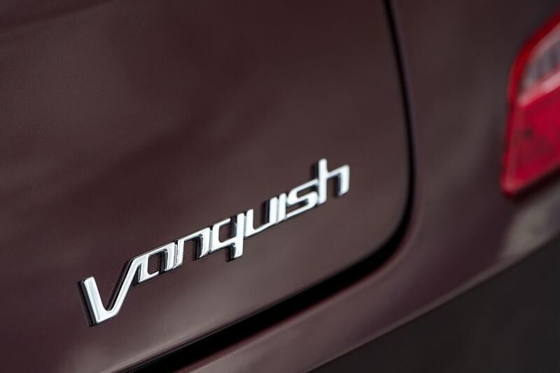 Der Aston Martin Vanquish Volante V12 S wird in Handarbeit montiert