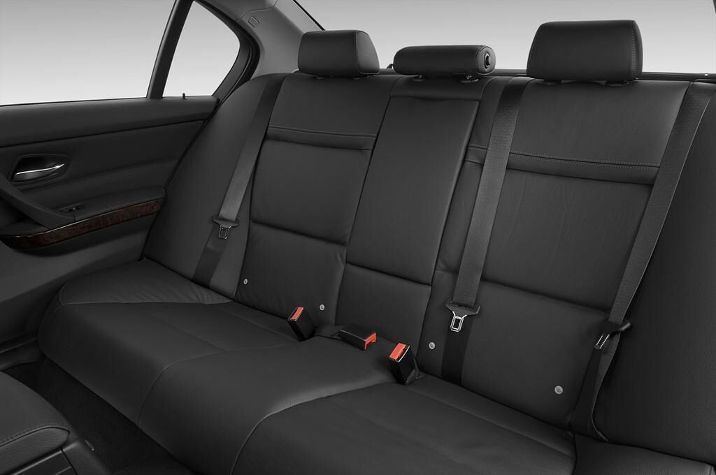 BMW 3 Series (Baujahr 2010) 335i 4 Türen Rücksitze