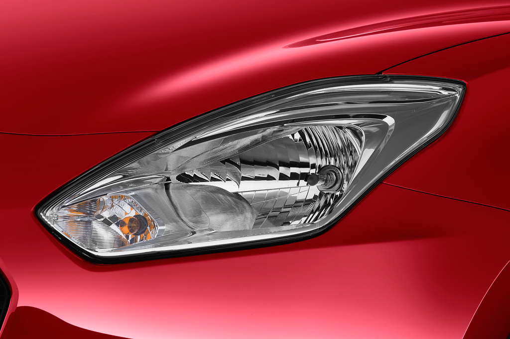 Suzuki Swift (Baujahr 2020) Comfort Hybrid 5 Türen Scheinwerfer