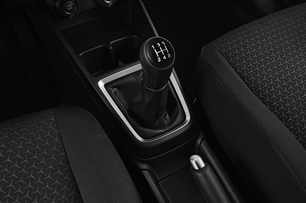 Suzuki Swift (Baujahr 2021) Comfort Hybrid 5 Türen Schalthebel