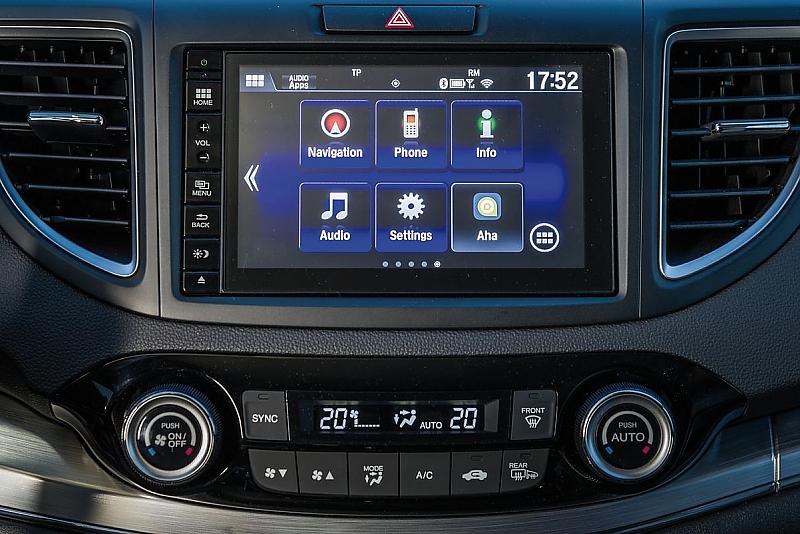 Mit MirrorLink lässt sich das Smartphone nun besser in den Fahralltag integrieren.