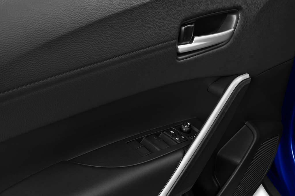 Toyota Corolla Cross (Baujahr 2023) Lounge 5 Türen Bedienungselemente Tür