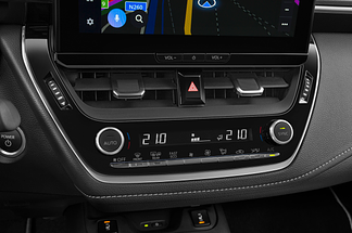 Toyota Corolla Hybrid Touring Sports (Baujahr 2023) Lounge 5 Türen Temperatur und Klimaanlage
