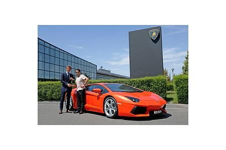 Lamborghini rollt 1.000sten Aventador vom Band Lamborghini rollt 1.000sten Aventador vom Band