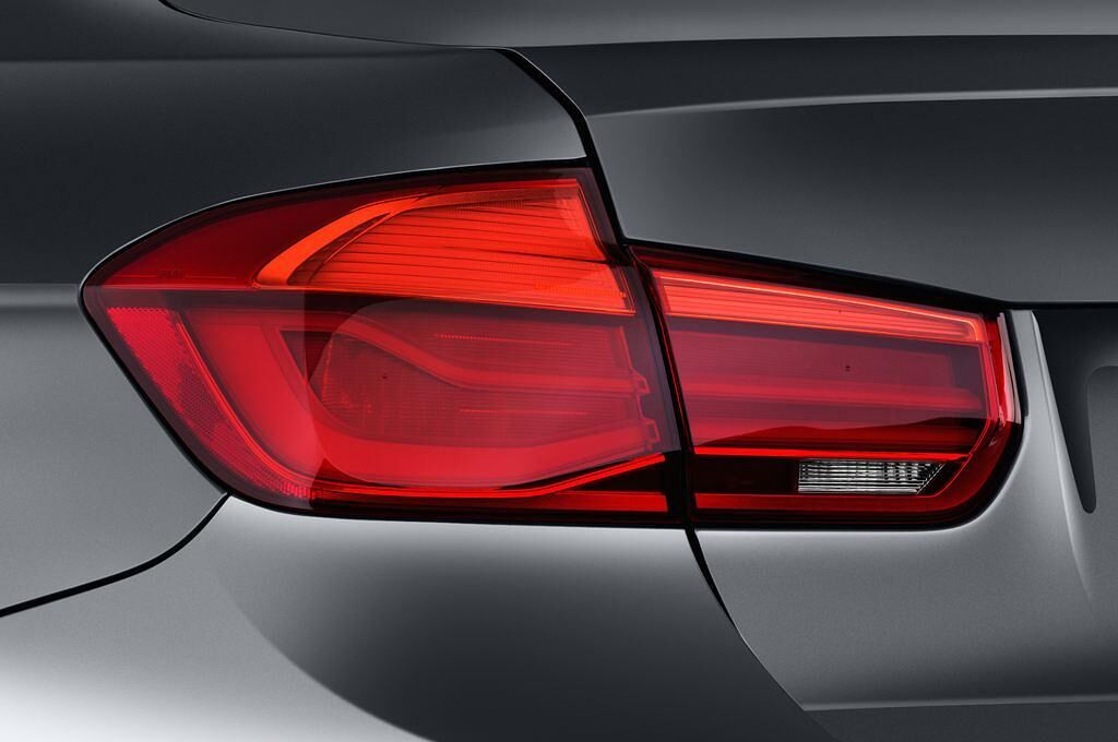 BMW 3 Series (Baujahr 2016) Luxury Line 4 Türen Rücklicht