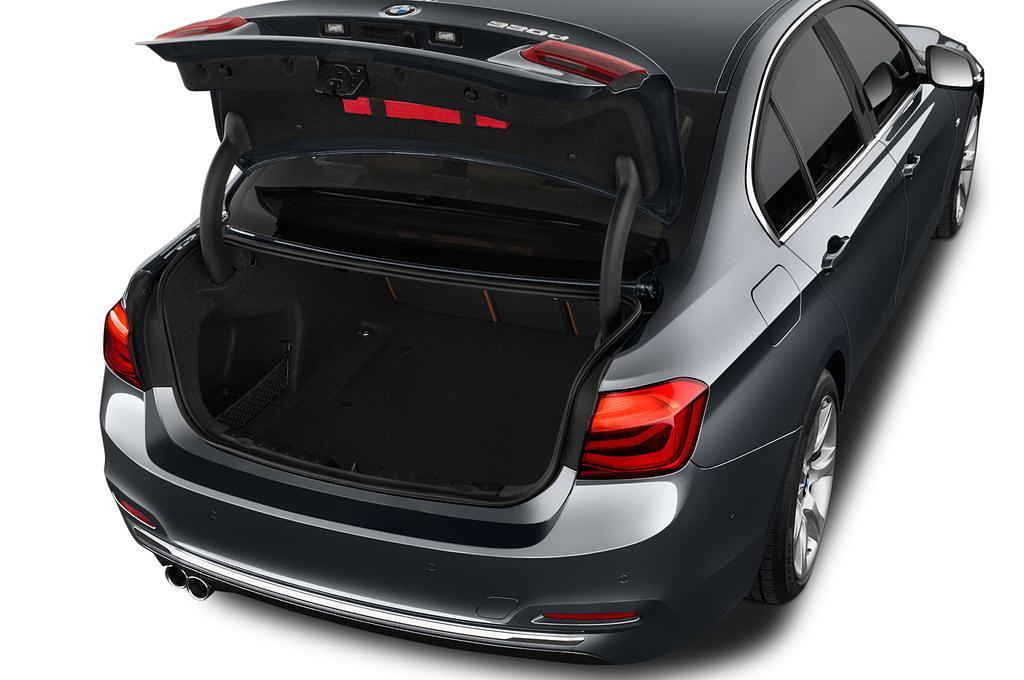 BMW 3 Series (Baujahr 2016) Luxury Line 4 Türen Kofferraum