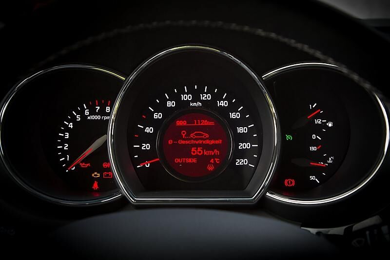 Die Instrumente des Kia Rio