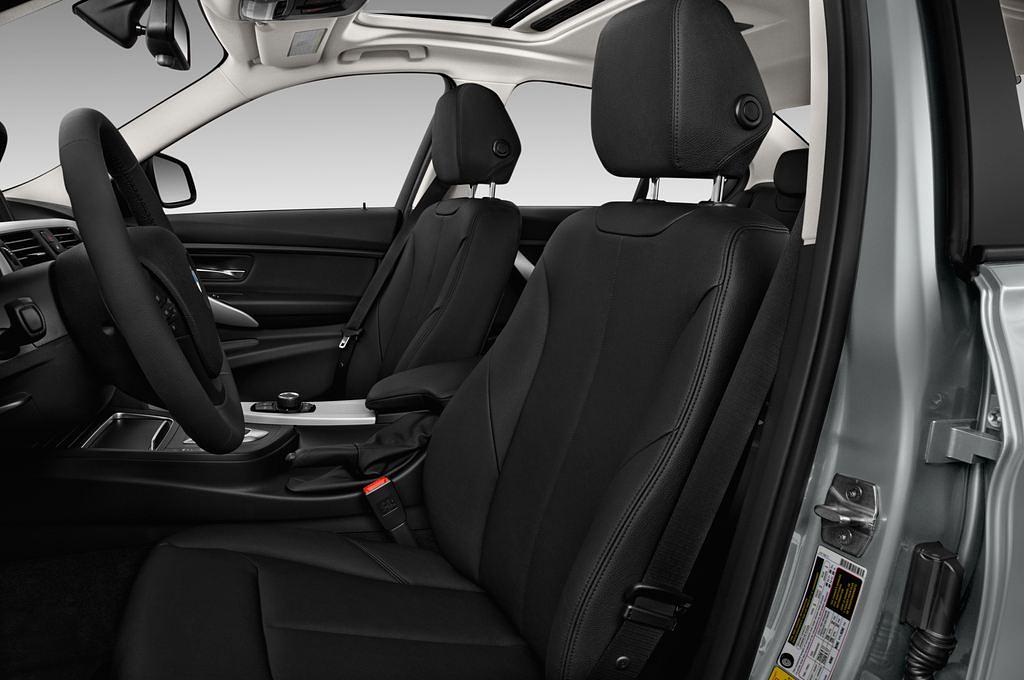 BMW 3 Series (Baujahr 2017) Advantage 4 Türen Vordersitze