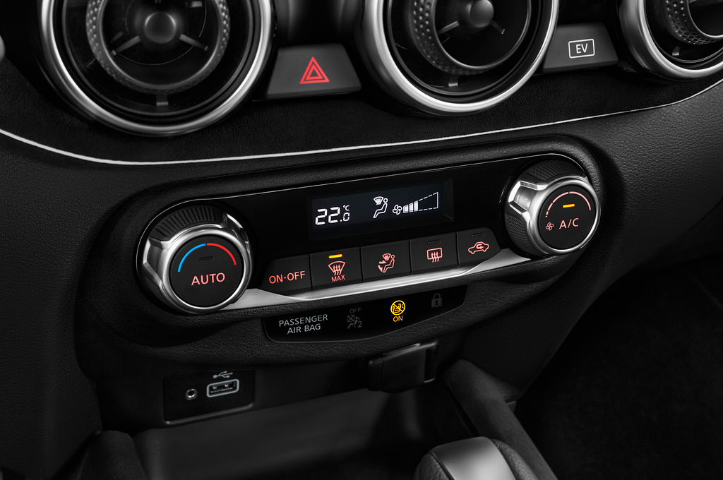 Nissan Juke (Baujahr 2022) Hybrid N-Design 5 Türen Temperatur und Klimaanlage