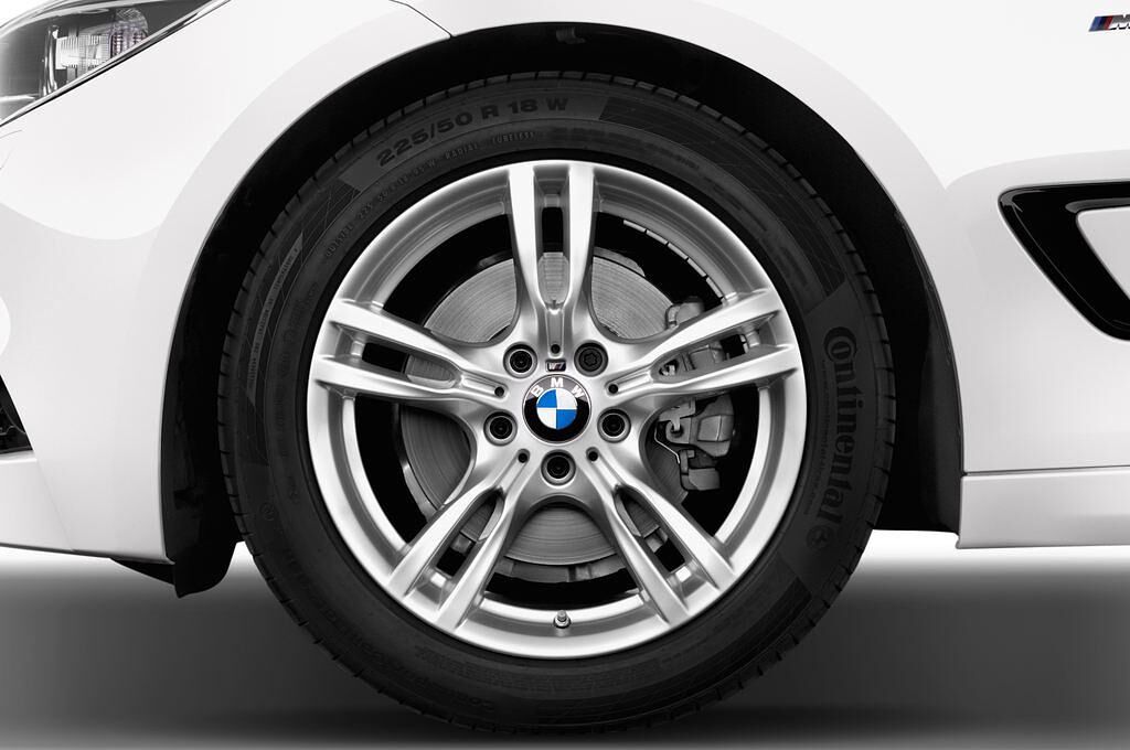 BMW 3 Series (Baujahr 2016) - 5 Türen Reifen und Felge