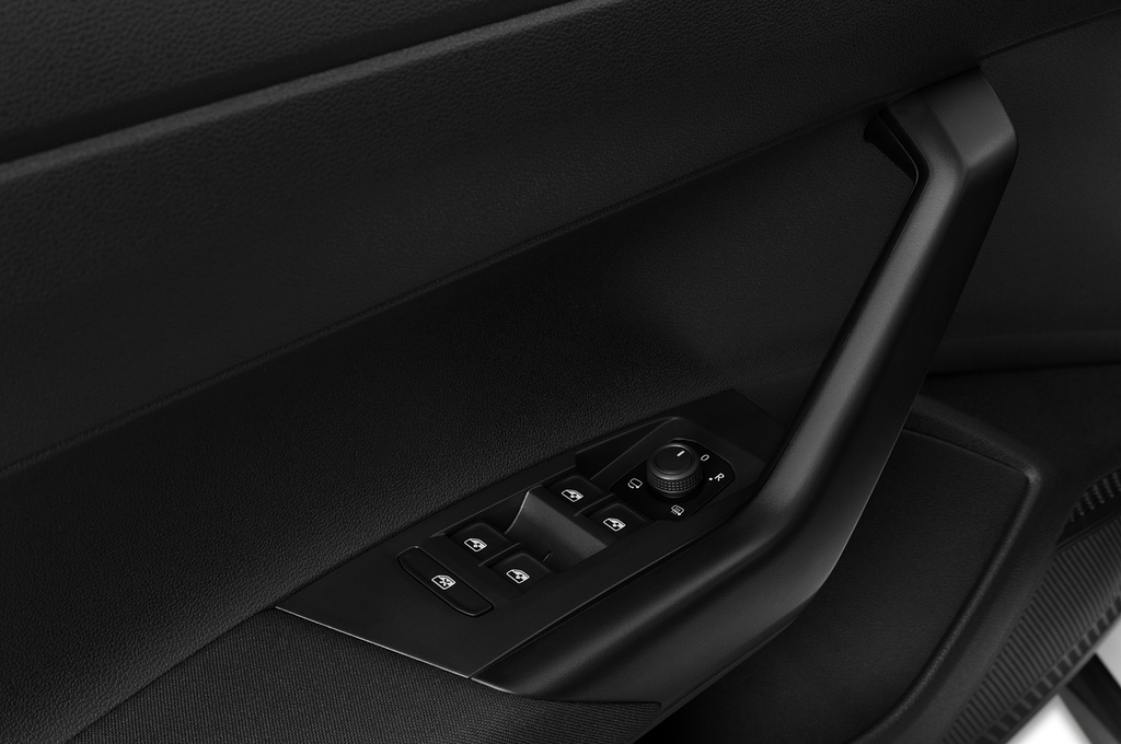 Volkswagen Taigo (Baujahr 2022) Life 5 Türen Bedienungselemente Tür