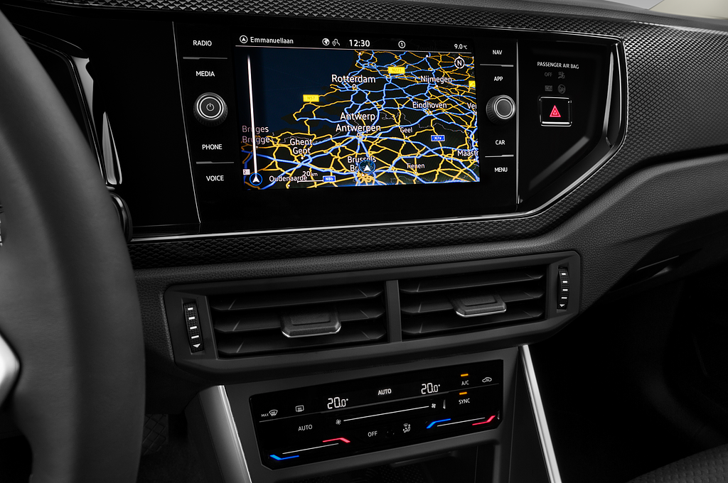 Volkswagen Taigo (Baujahr 2022) Life 5 Türen Mittelkonsole