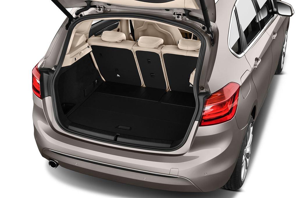 BMW 2 Series (Baujahr 2015) Luxury Line 5 Türen Kofferraum