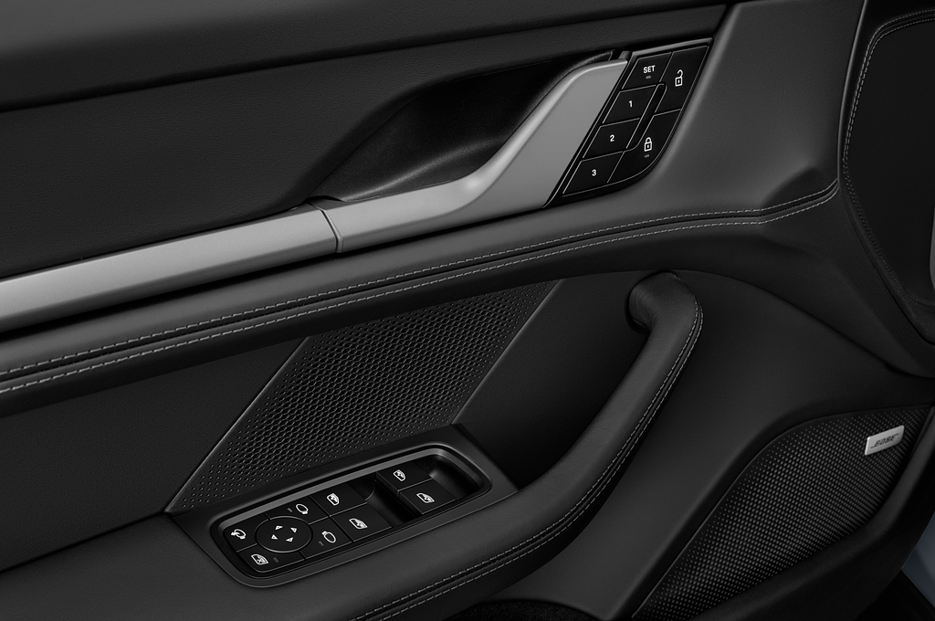 Porsche Taycan (Baujahr 2022) 4S Sport Turismo 5 Türen Bedienungselemente Tür