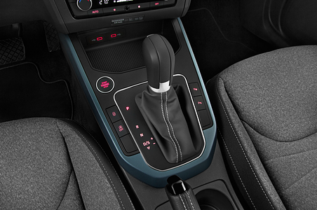 SEAT Arona (Baujahr 2022) Xperience 5 Türen Schalthebel