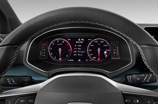 SEAT Arona (Baujahr 2022) Xperience 5 Türen Tacho und Fahrerinstrumente