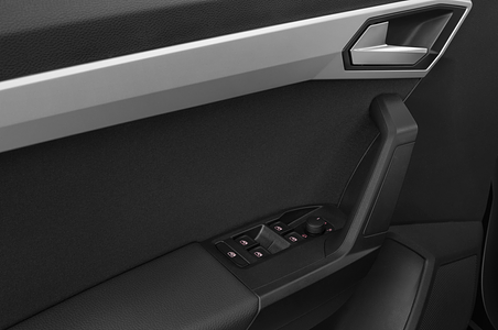 SEAT Arona (Baujahr 2023) FR 5 Türen Bedienungselemente Tür