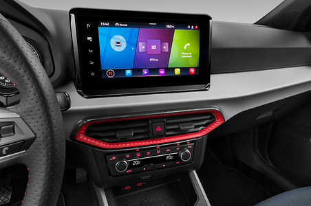 SEAT Arona (Baujahr 2023) FR 5 Türen Mittelkonsole