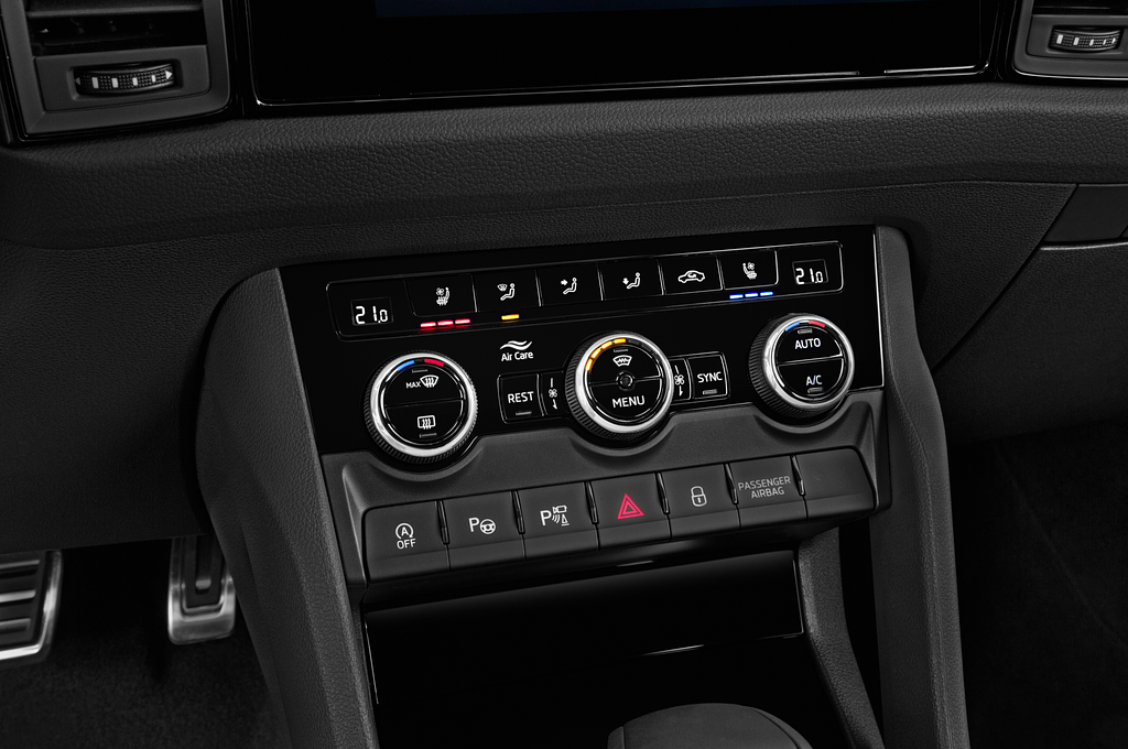 Skoda Kodiaq (Baujahr 2021) SportLine 5 Türen Temperatur und Klimaanlage