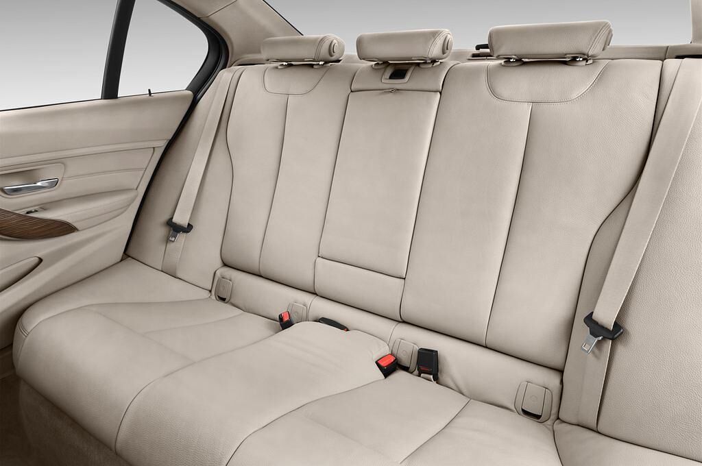 BMW 3 Series (Baujahr 2012) Modern Line 2 Türen Rücksitze