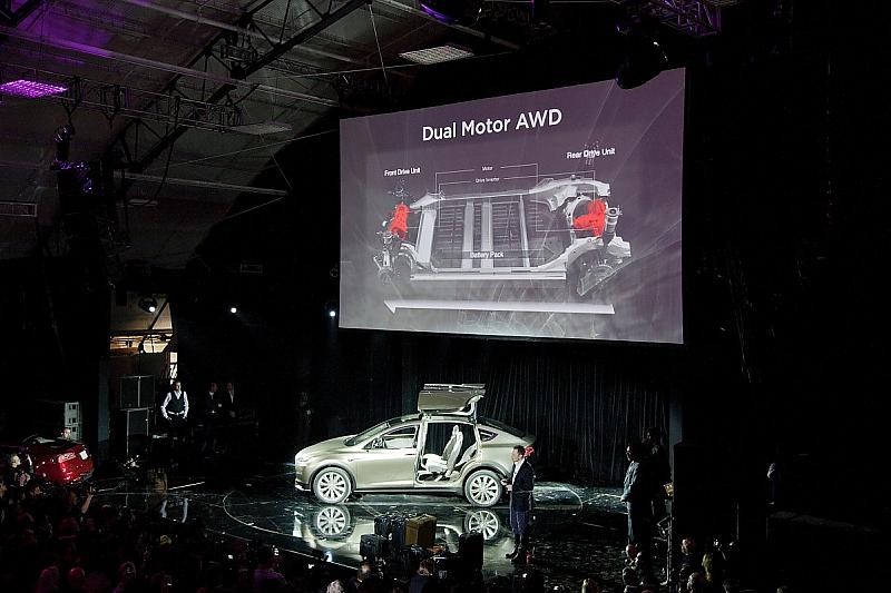 Präsentation Tesla Model X 2012