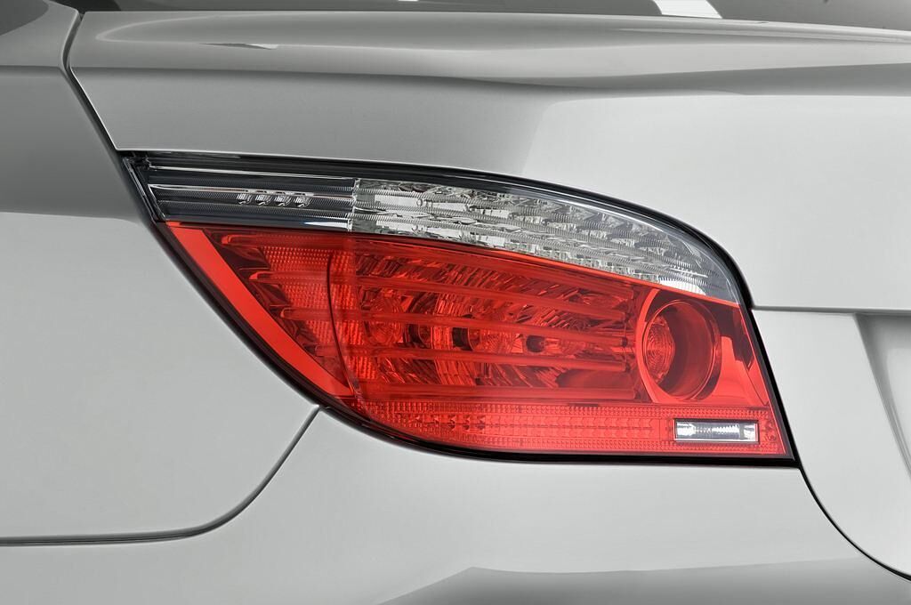 BMW 5 Series (Baujahr 2010) - 4 Türen Rücklicht