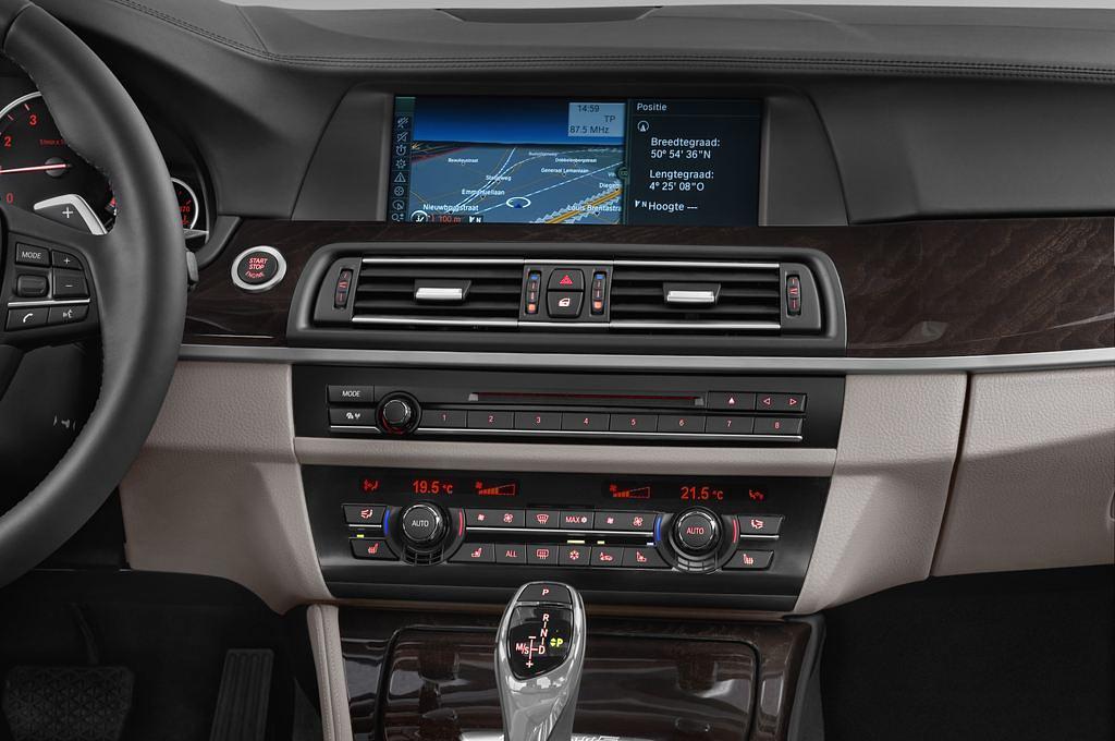 BMW 5 Series (Baujahr 2012) ActiveHybrid 5 4 Türen Mittelkonsole