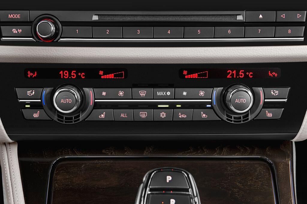 BMW 5 Series (Baujahr 2012) ActiveHybrid 5 4 Türen Temperatur und Klimaanlage