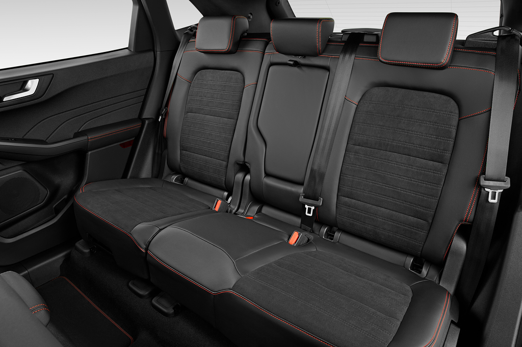 Ford Kuga Plug-in Hybrid (Baujahr 2023) ST-Line 5 Türen Rücksitze