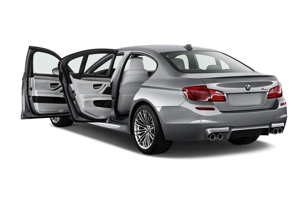 BMW M5 (Baujahr 2013) M5 4 Türen Tür geöffnet