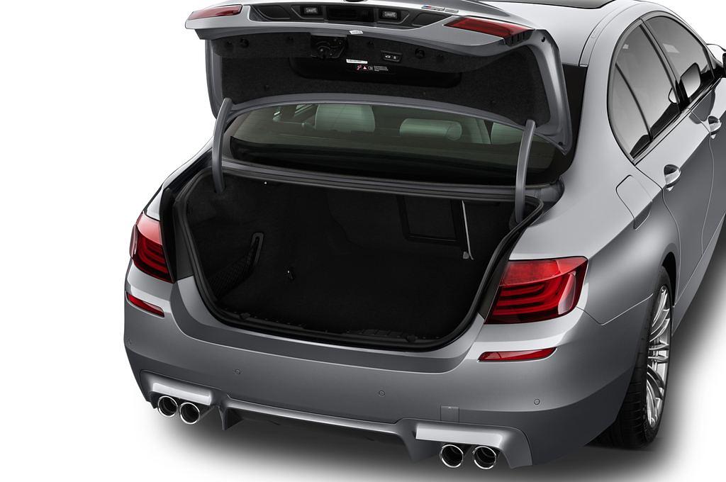 BMW M5 (Baujahr 2013) M5 4 Türen Kofferraum
